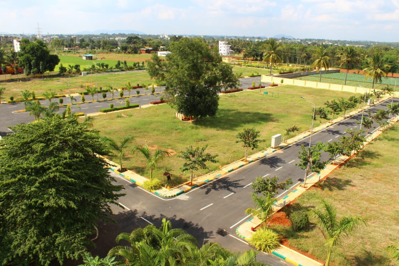 Akshaya Heights/Enclave - Garden Walkway