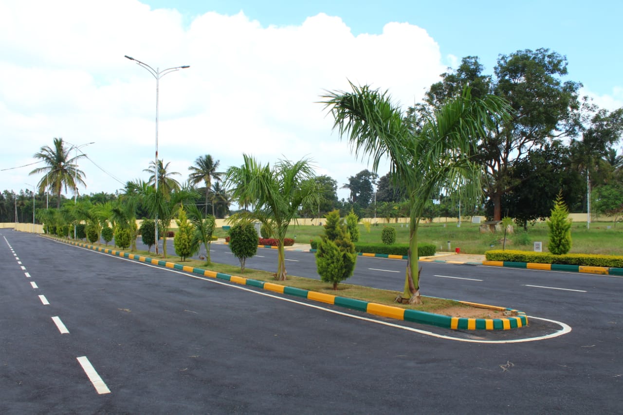Akshaya Heights/Enclave - Approach Road